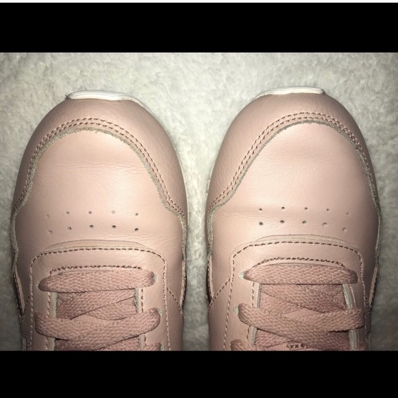 REEBOK Classic Harman Run Women Sneakers - Picture 3 of 8